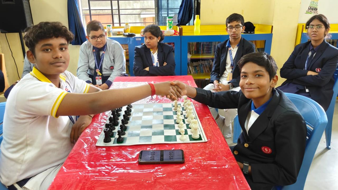 দাবায় মেধার নীরব লড়াই